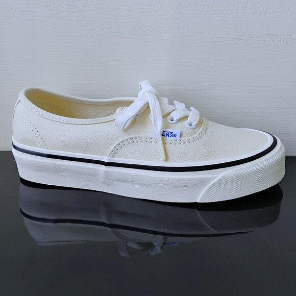 Vans Women's Authentic 44 DX Anaheim Factory Sneaker in Timeless Classic White - Picture 1 of 14